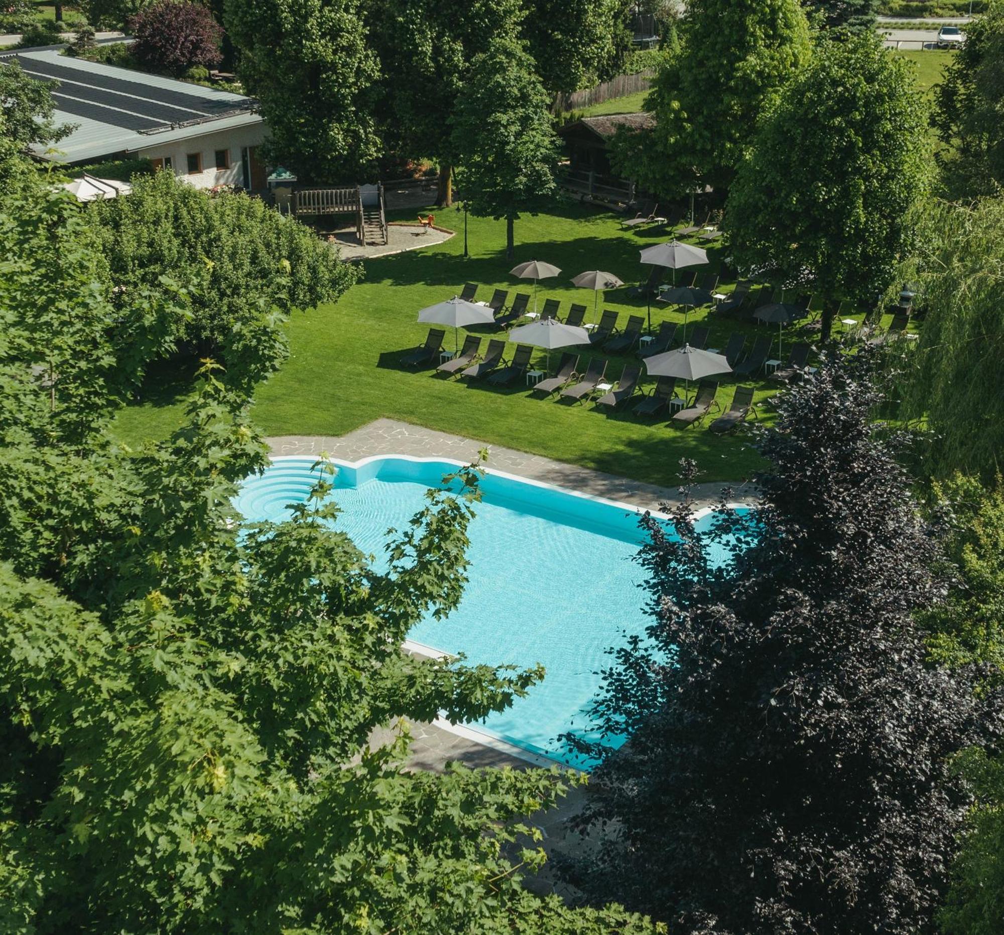 Ferien & Wellnesshotel Windschar Бруніко Екстер'єр фото