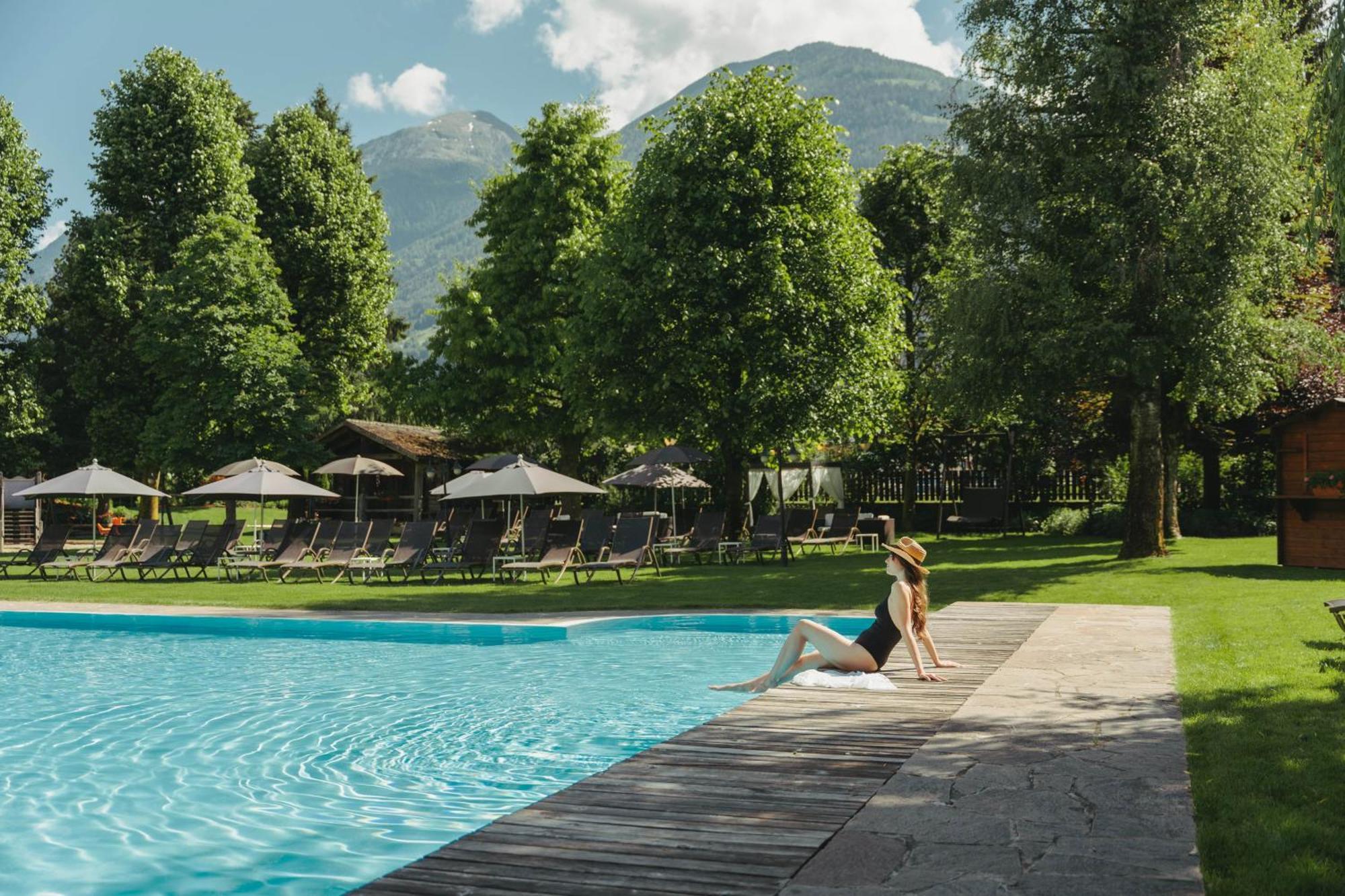 Ferien & Wellnesshotel Windschar Бруніко Екстер'єр фото